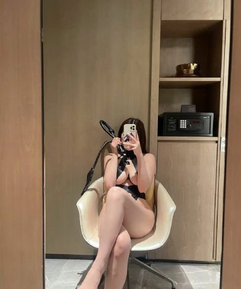 精品蜜桃少妇高潮呻吟久久久_720免费在线观看