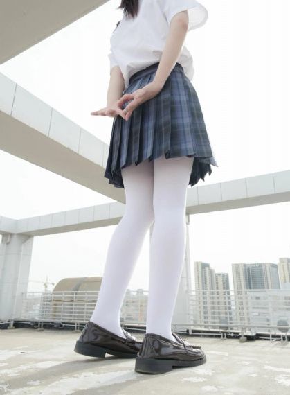 年轻老师的滋味5高潮日本动漫_720高清完整版