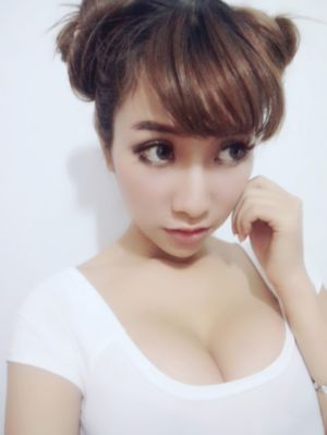 免费看老太婆毛片视频_中英字幕1080