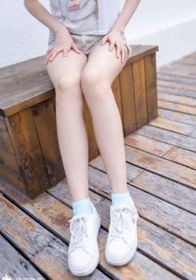 乱伦女老师一级毛片免费视频_DVD高清免费观看